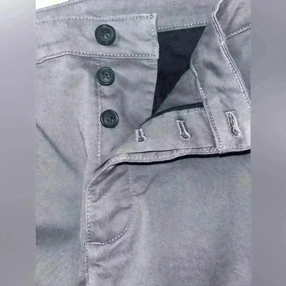 Mens Calvin Klein  Straight Fit Stretch Comfort Chino Gray Size 34x30 Casual - Picture 4 of 8